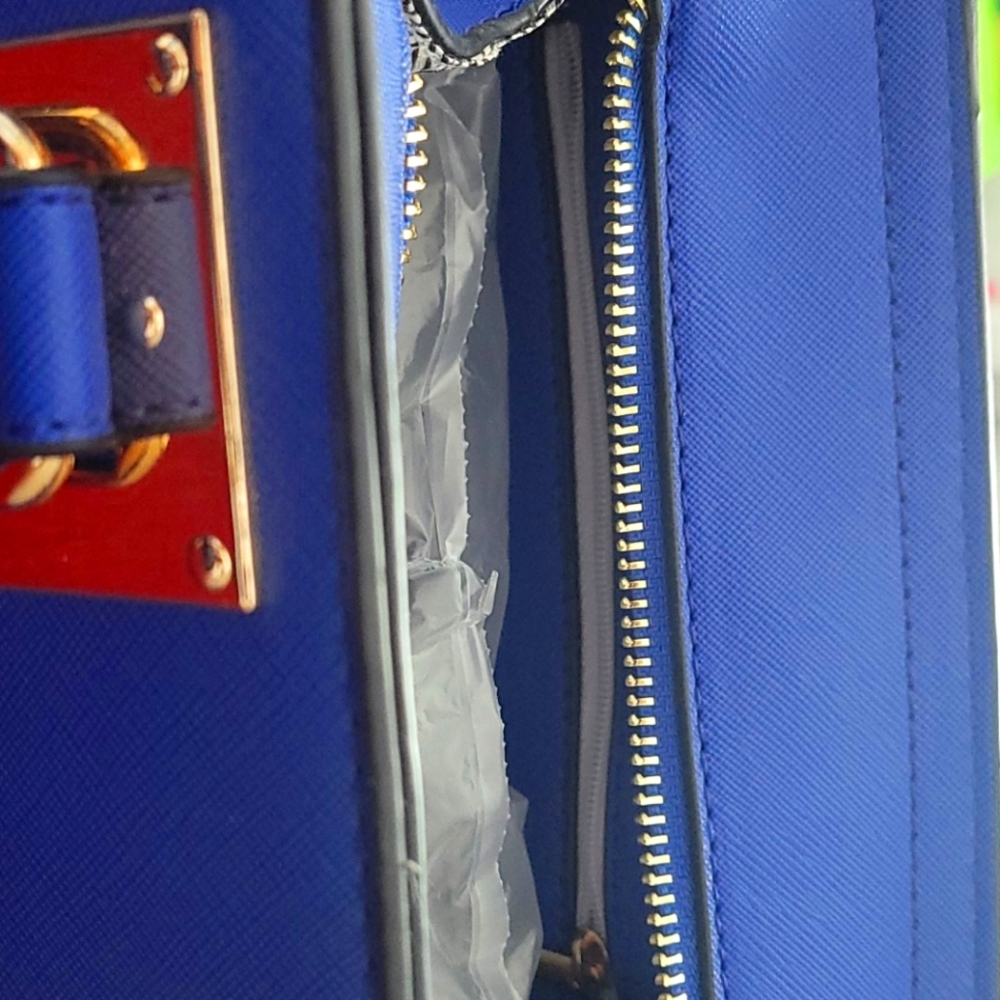 Purse - Picture 4 of 5